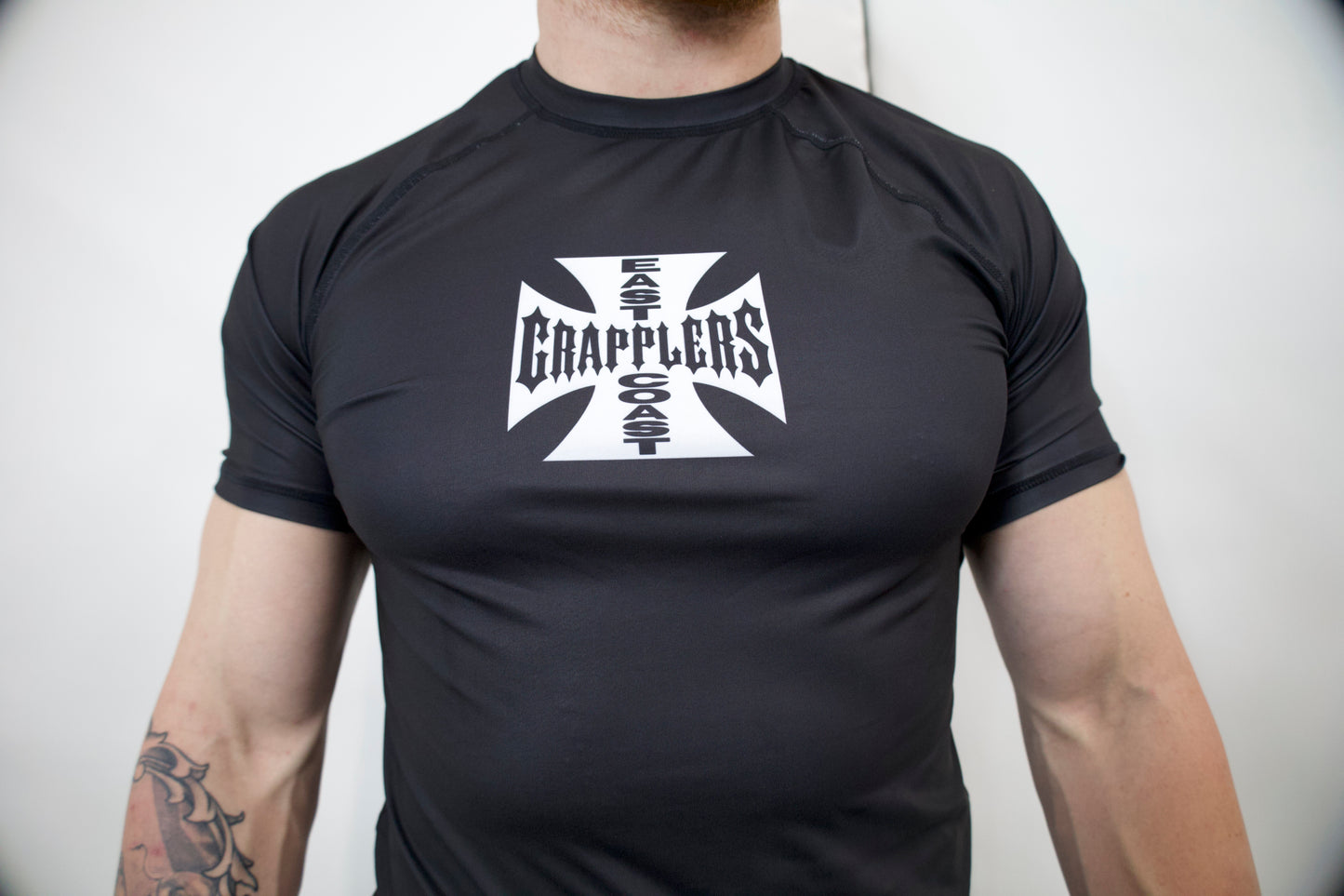 IRON CROSS RASH GUARD BLACK